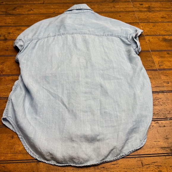 LOLA RIVER Womens Chambray Button Up Shirt Light Blue Short‎ Sleeve Size S - Picture 4 of 4